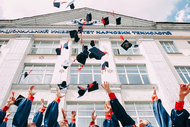 10 advantages on how school accreditation have effect on students and graduates